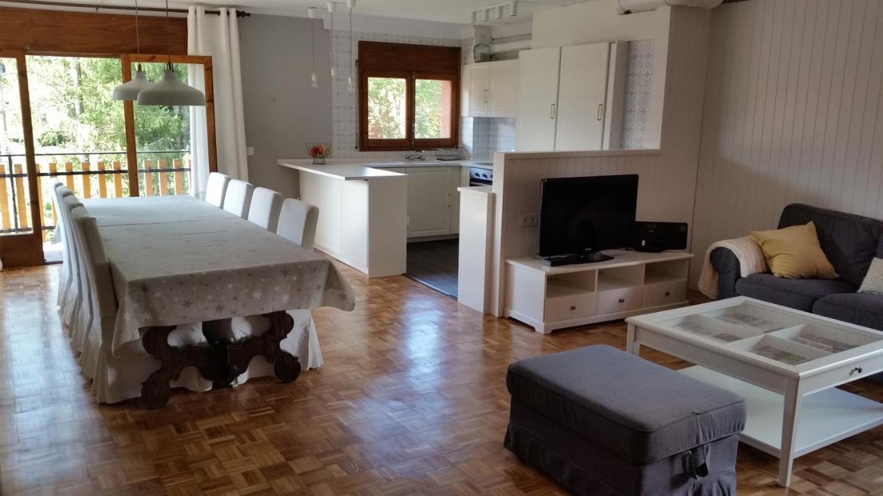 Amplio Apartamento Con Piscina En Llivia Exterior foto