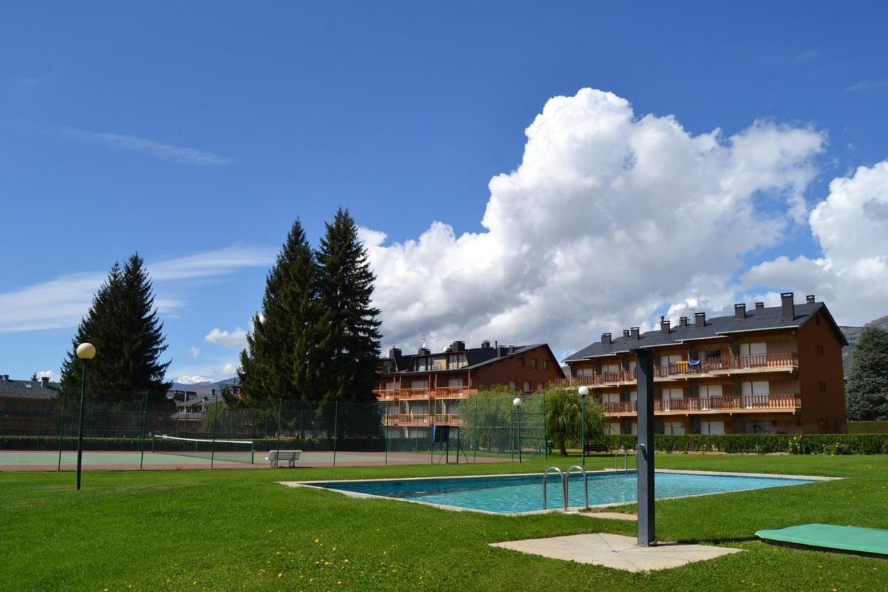 Amplio Apartamento Con Piscina En Llivia Exterior foto