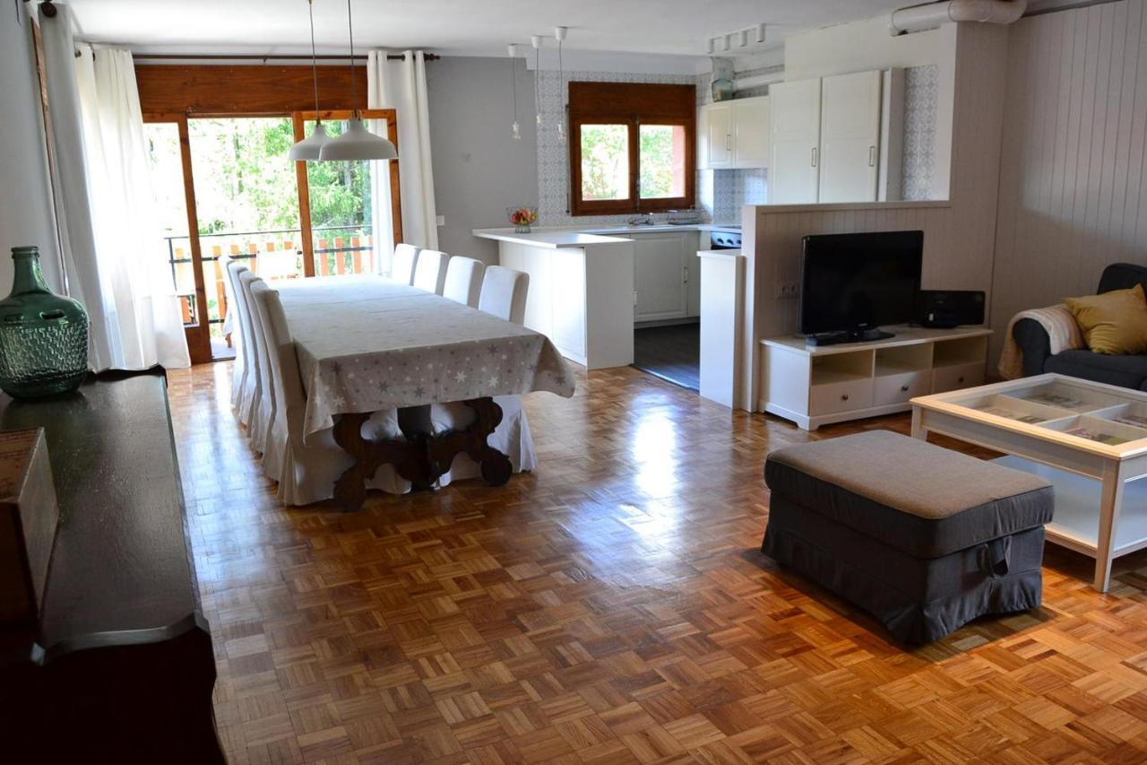 Amplio Apartamento Con Piscina En Llivia Exterior foto