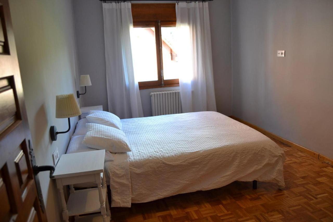 Amplio Apartamento Con Piscina En Llivia Exterior foto